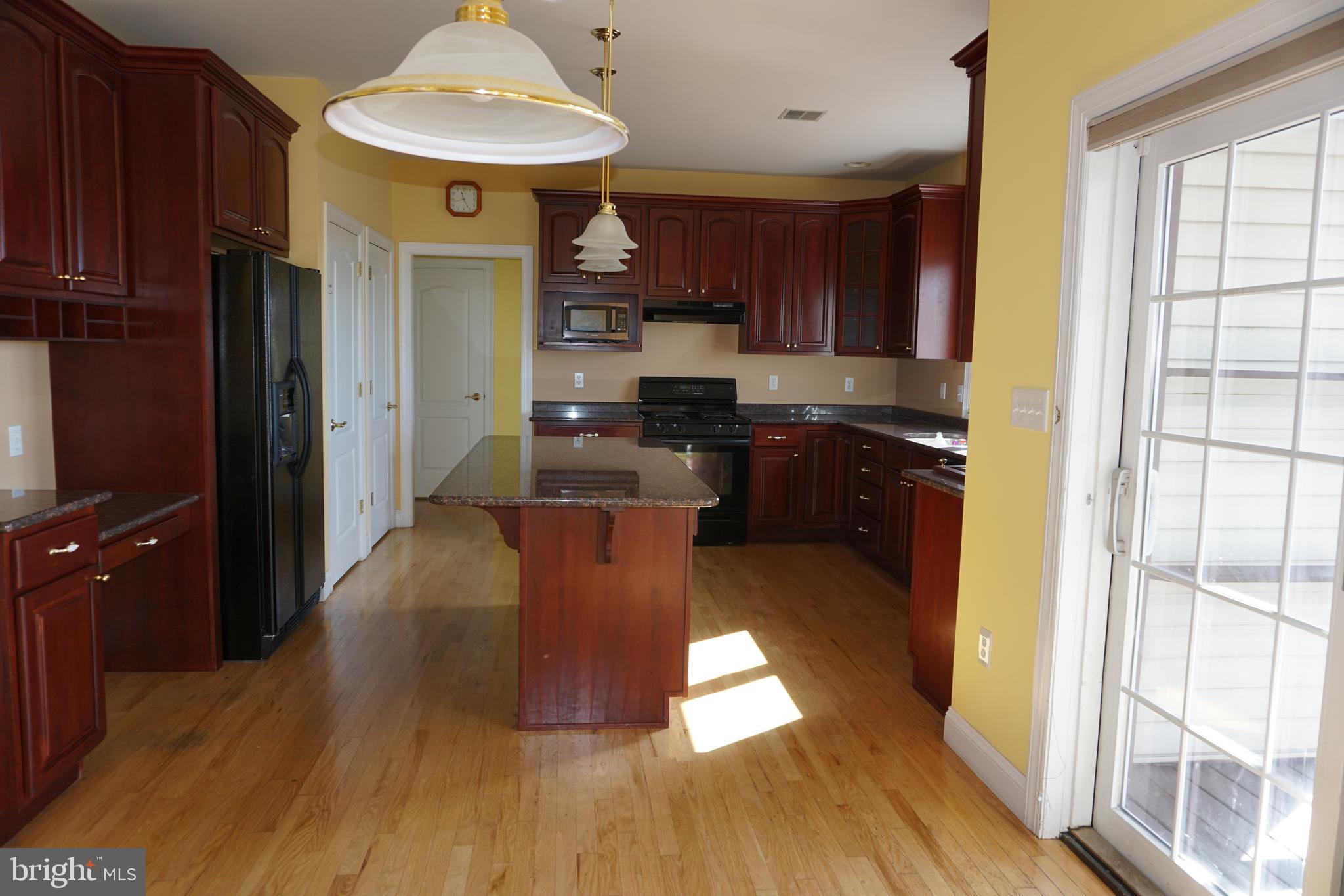 6642 Overlook Road Orefield, PA 18069 - Photo 8 of 23 Gallery Image 8