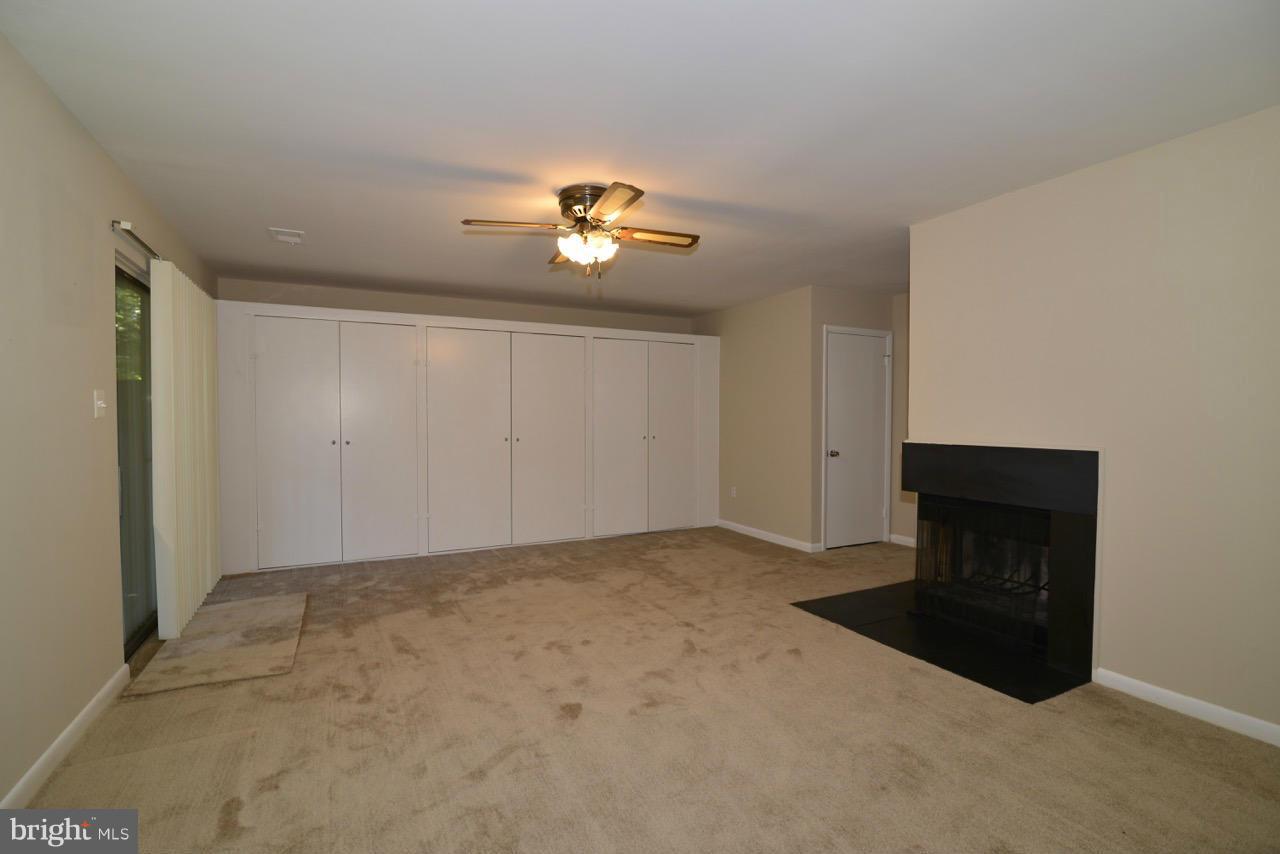 2047 Swans Neck Way Reston, VA 20191 - Photo 14 of 24 Family Room