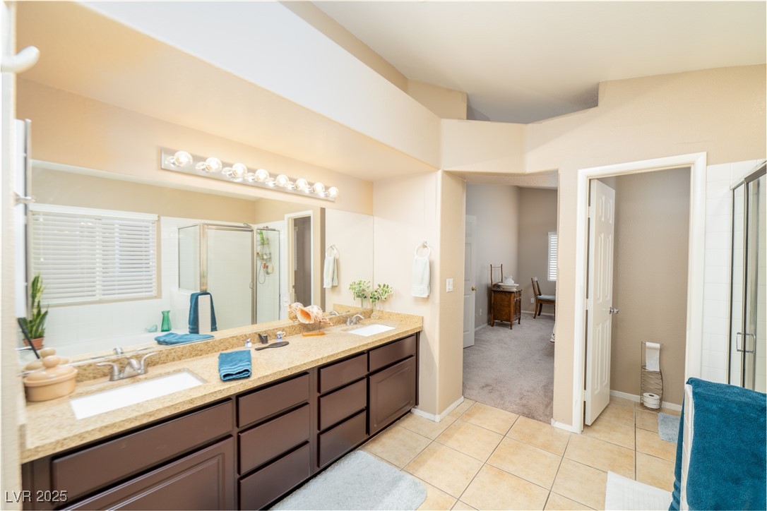 254 Camelback Ridge Avenue Henderson, NV 89012 - Photo 13 of 40