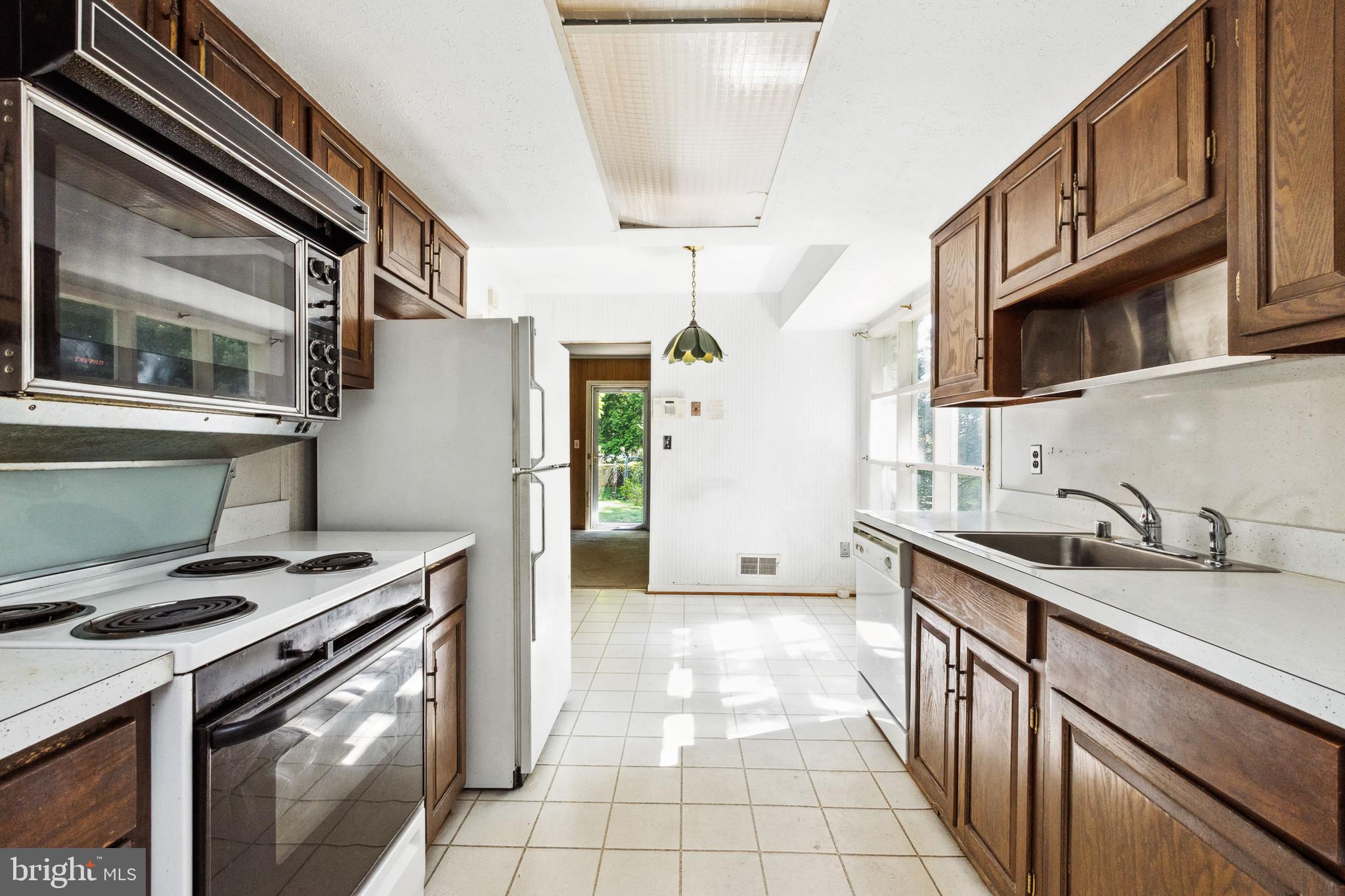 1001 Ruppert Road Silver Spring, MD 20903 - Photo 4 of 43 Gallery Image 4