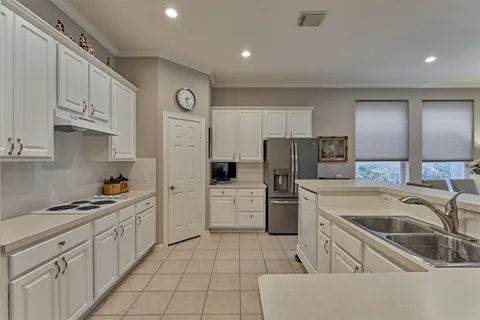 $375,000 | 59 West Bellmeade Place, The Woodlands, TX 77382
