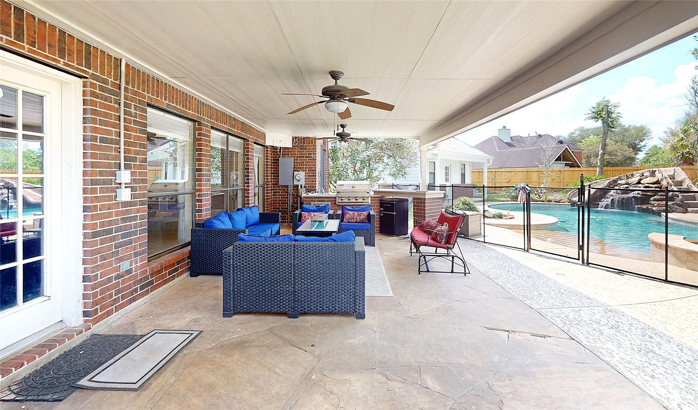 3502 Brymoor Court Pearland, TX 77584 - Photo 22 of 32 Covered patio with built-in grill