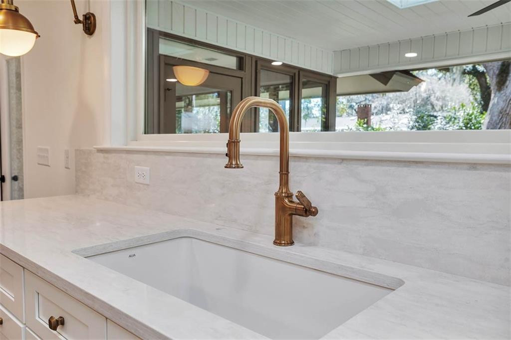 217 Five Pounds Road St. Simons Island, GA 31522 - Photo 6 of 41