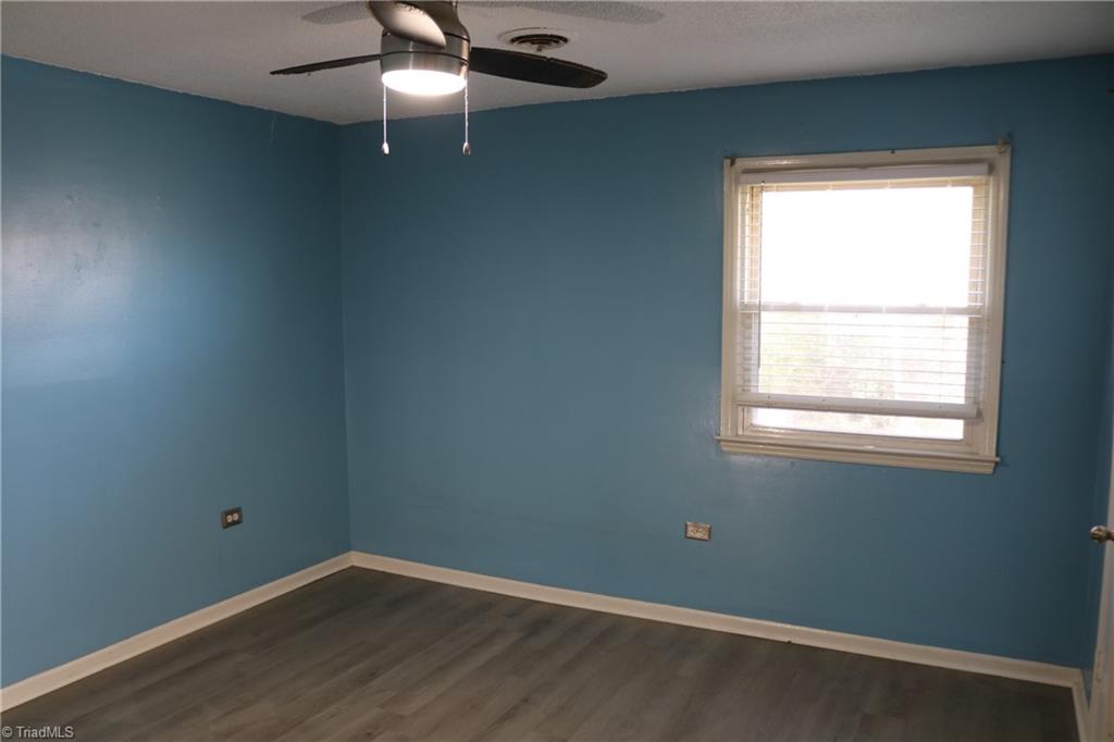 101 Oxford Place, Unit 19 High Point, NC 27262 - Photo 18 of 25 Bedroom 2