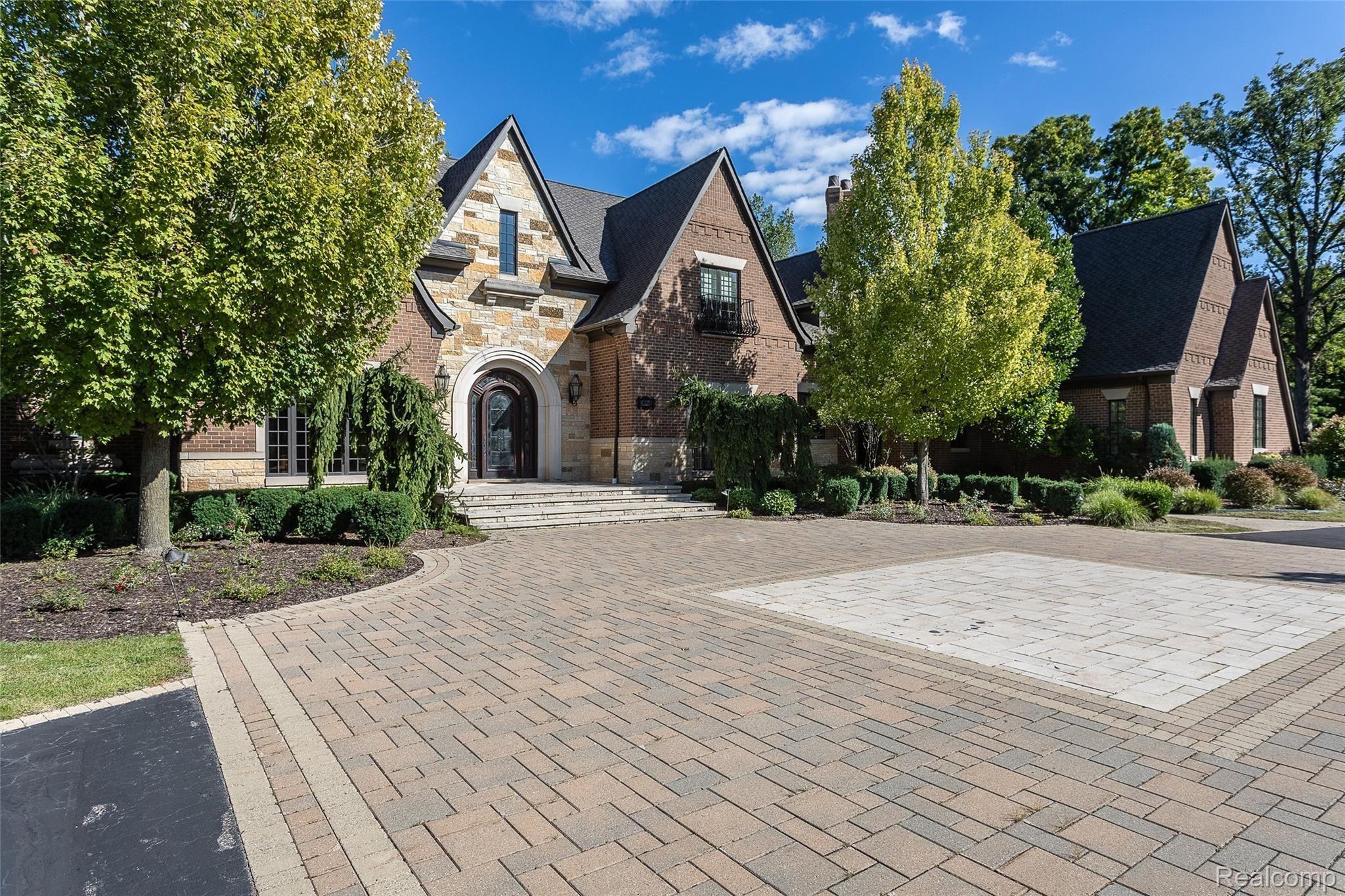 1310 Orchard Ridge Road Bloomfield Hills, MI 48304 - Photo 4 of 52 4 FABULOUS DETAILS .jpg