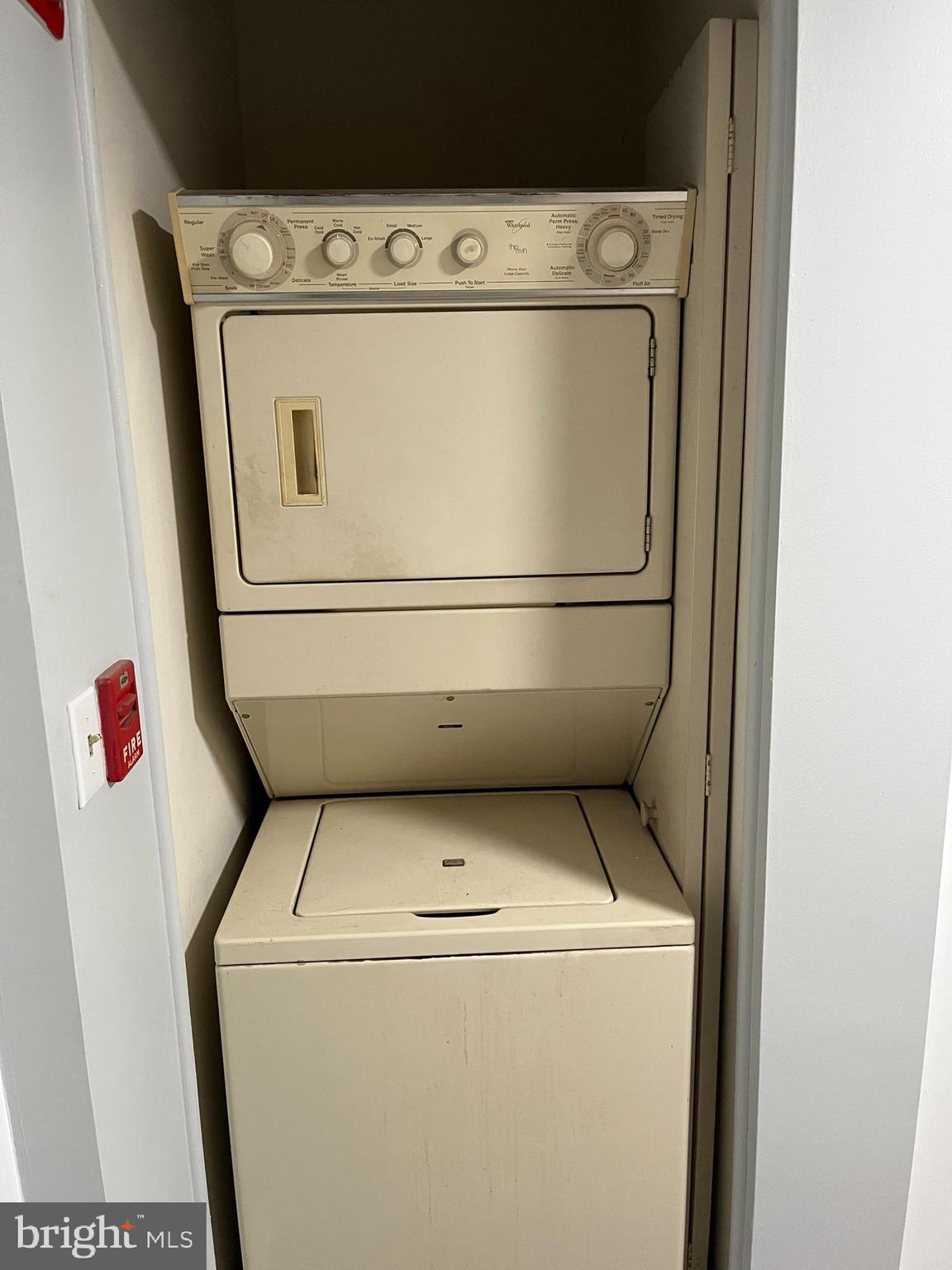 1317 West Fayette Street, Unit 3B Baltimore, MD 21223 - Photo 20 of 32 a utility room with dryer and washer