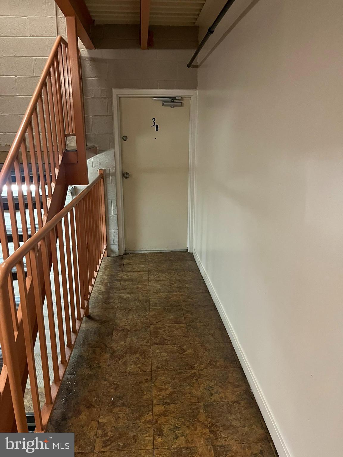 1317 West Fayette Street, Unit 3B Baltimore, MD 21223 - Photo 5 of 32 a view of entryway