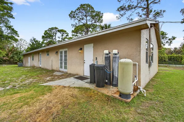 $3,400 | 16932 Okeechobee Boulevard, Loxahatchee, FL 33470