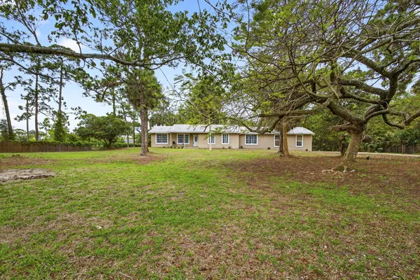 $3,400 | 16932 Okeechobee Boulevard, Loxahatchee, FL 33470