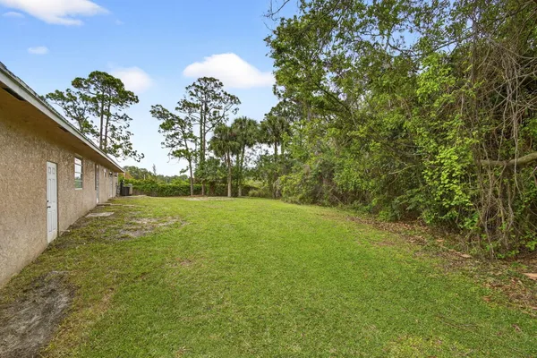 $3,400 | 16932 Okeechobee Boulevard, Loxahatchee, FL 33470