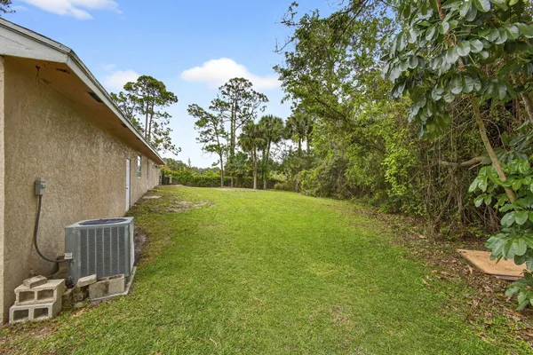 $3,400 | 16932 Okeechobee Boulevard, Loxahatchee, FL 33470