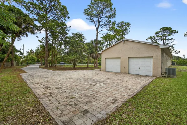 $3,400 | 16932 Okeechobee Boulevard, Loxahatchee, FL 33470