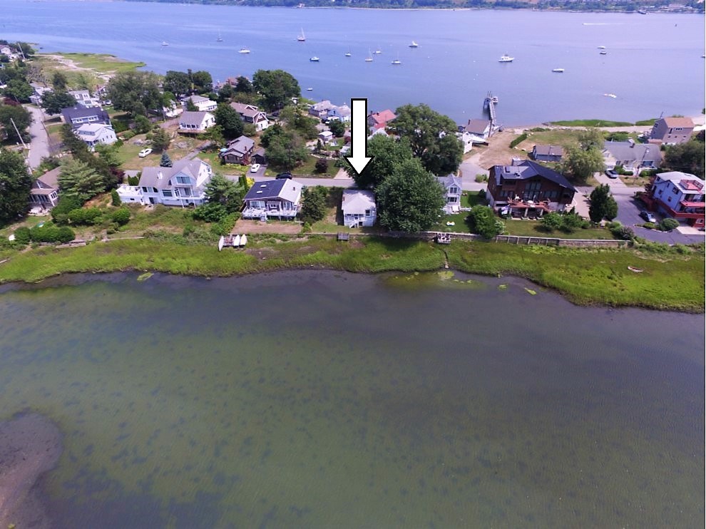 1156 Anthony Road Portsmouth, RI 02871 - Photo 4 of 18 Gallery Image 4