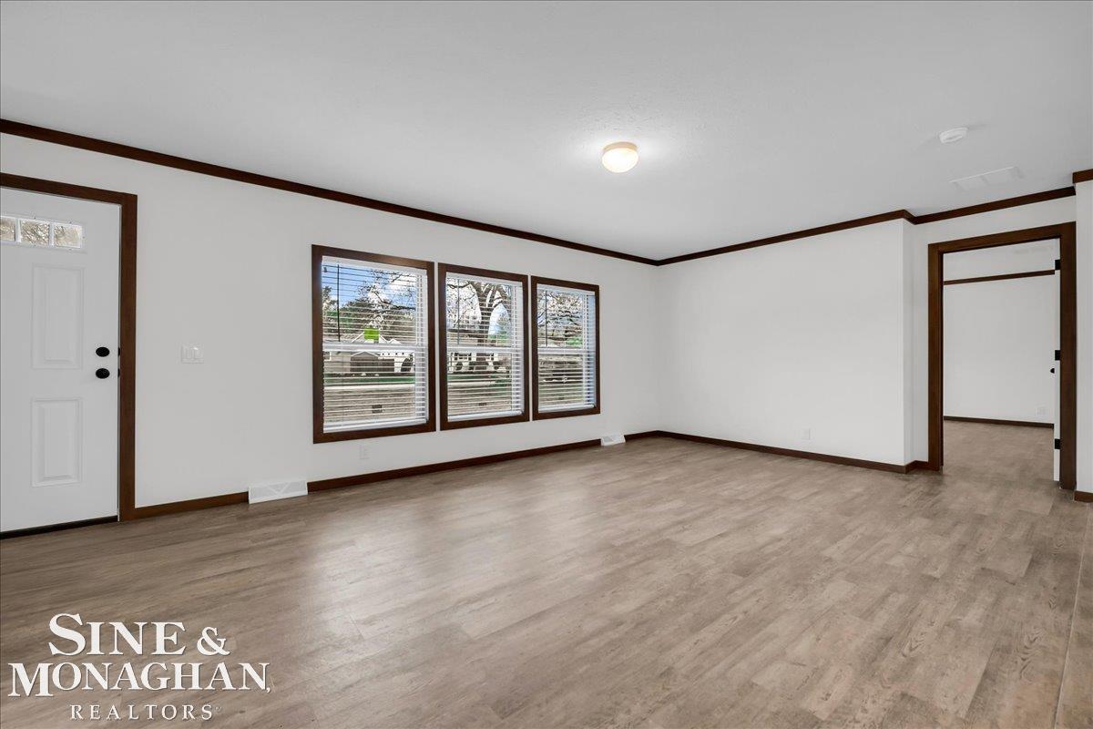 2060 Washington Street Algonac, MI 48001 - Photo 6 of 37