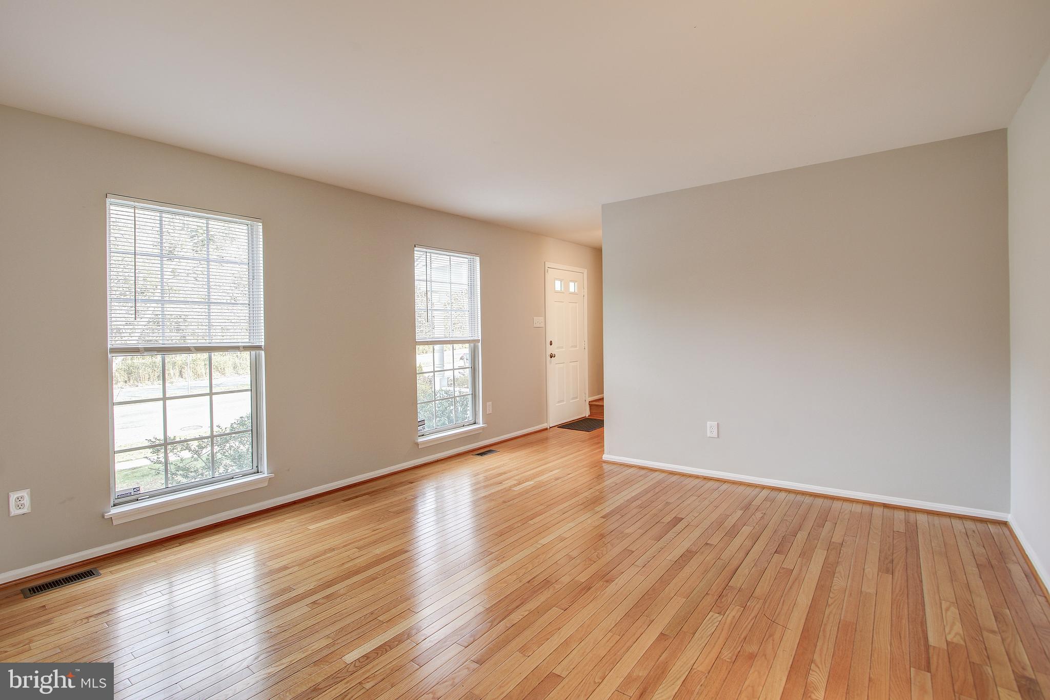 920 Pheasant Run Drive Gaithersburg, MD 20878 - Photo 8 of 51