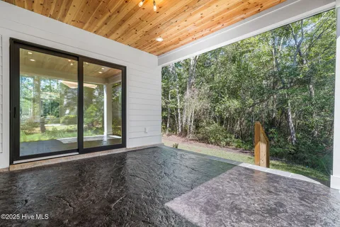 $825,000 | 613 Riverwood Drive Southeast, Bolivia, NC 28422
