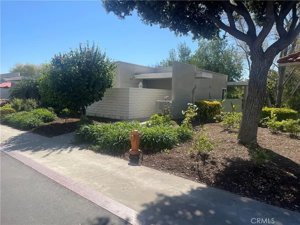$355,000 | 2189 Via Mariposa East, Unit R, Laguna Woods, CA 92637