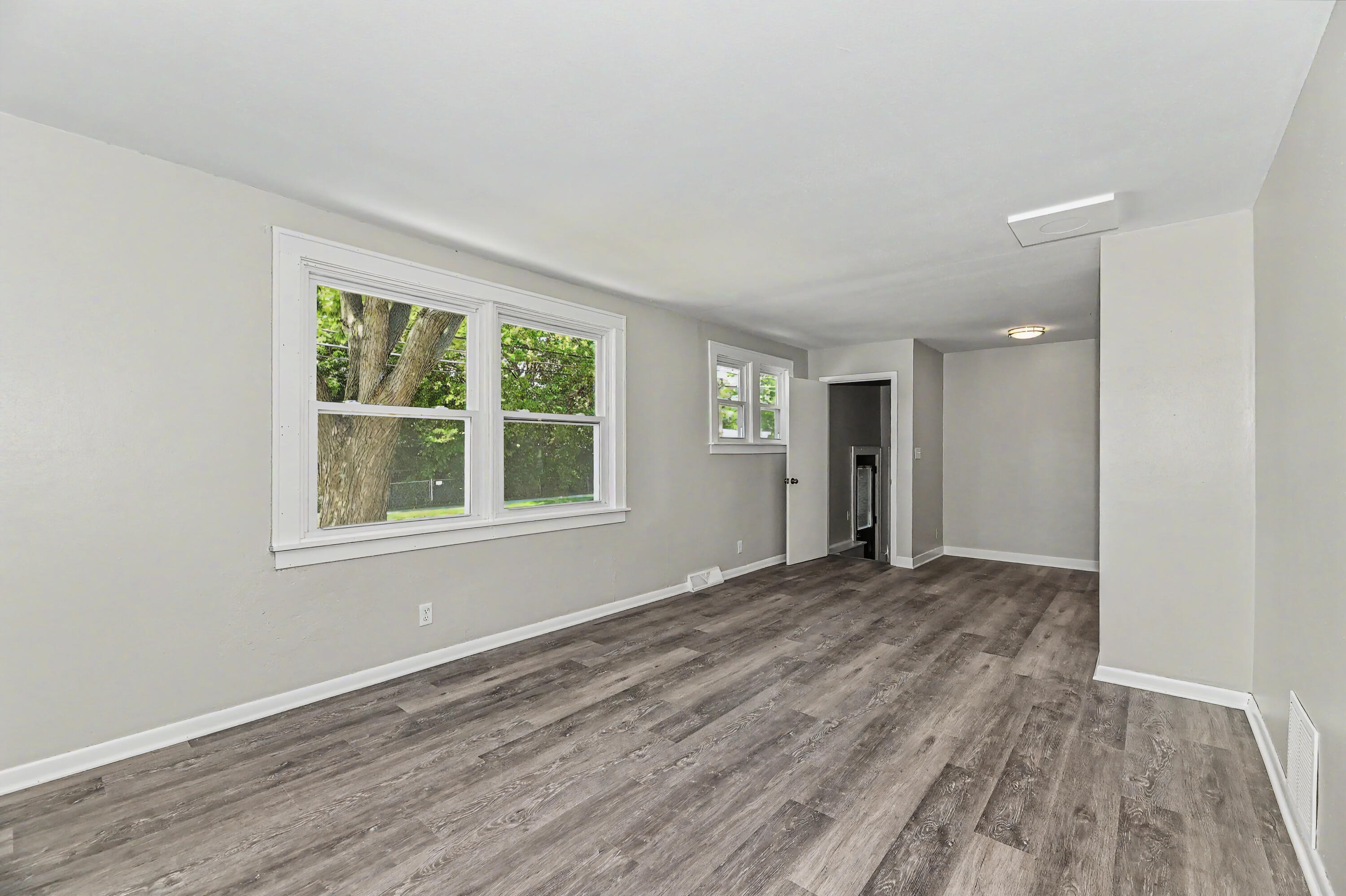 3400 8th Avenue Racine, WI 53402 - Photo 10 of 27 eigth-11