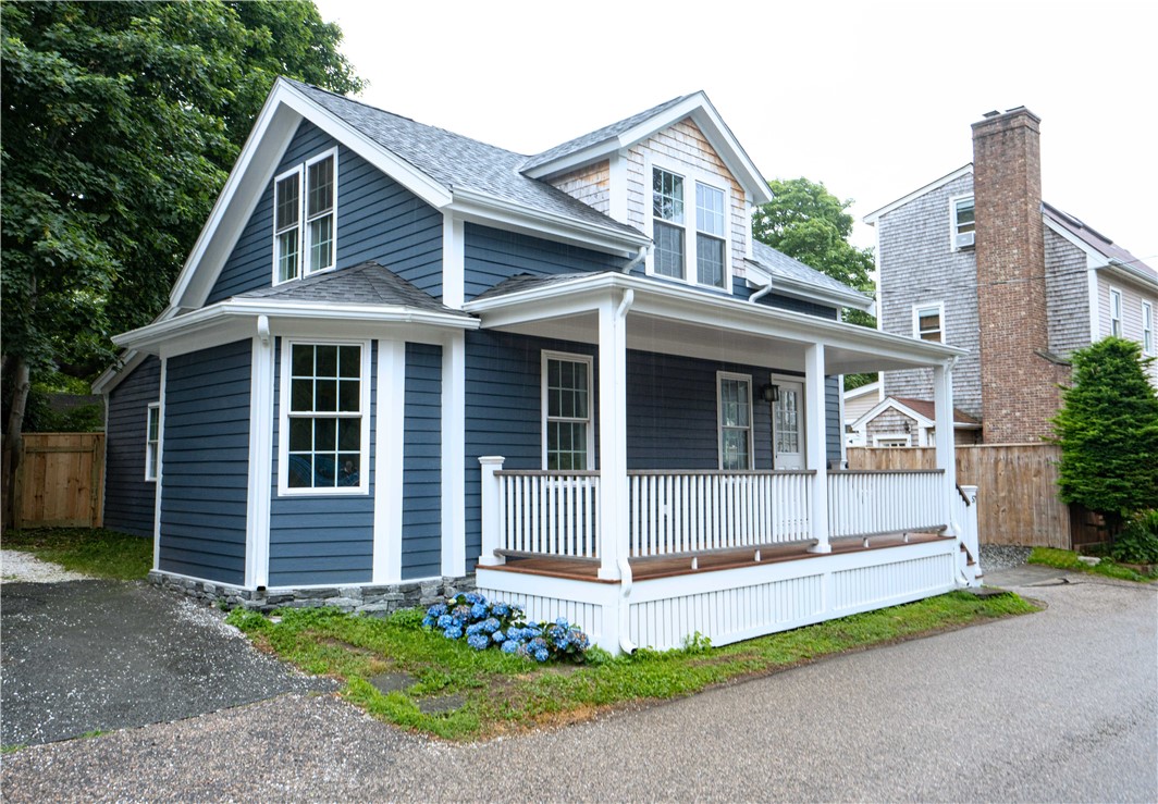 57 Callender Avenue Newport, RI 02840 - Photo 1 of 35