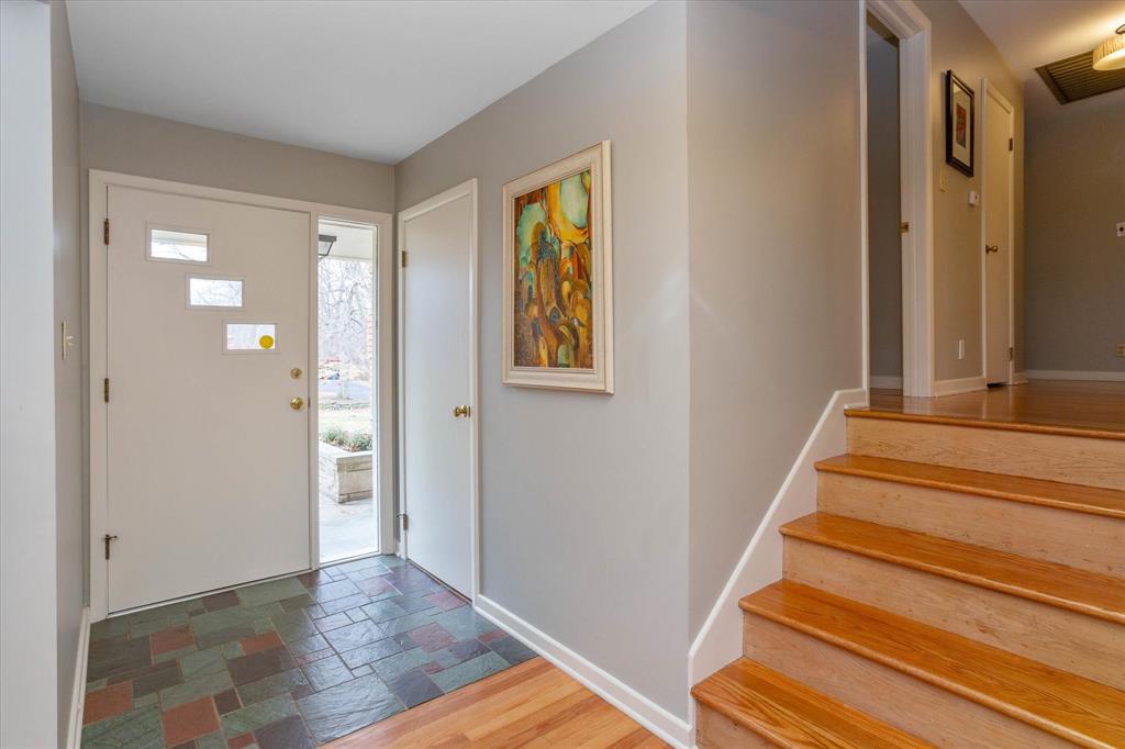 6225 Graham Road Indianapolis, IN 46220 - Photo 2 of 36