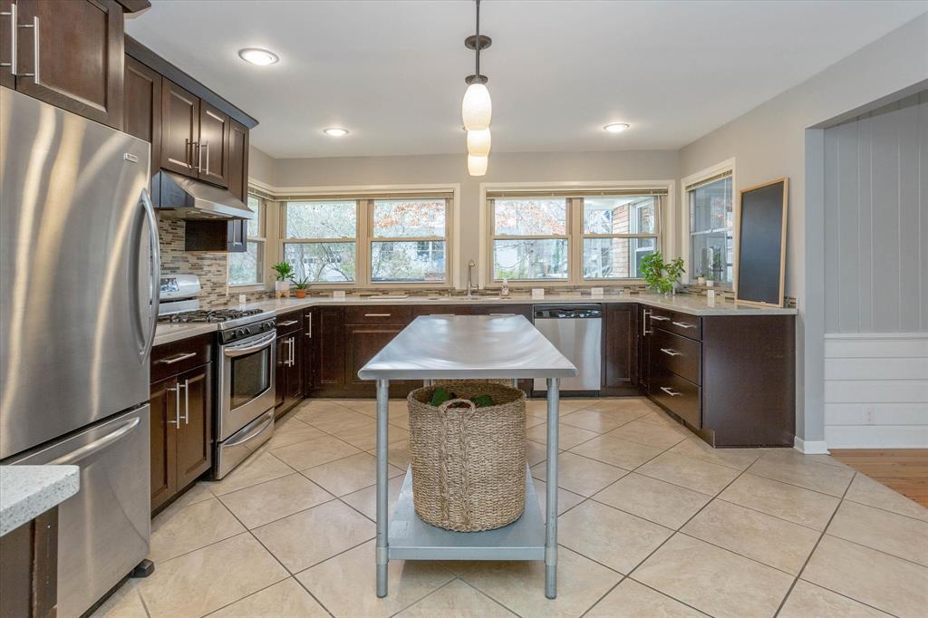 6225 Graham Road Indianapolis, IN 46220 - Photo 7 of 36