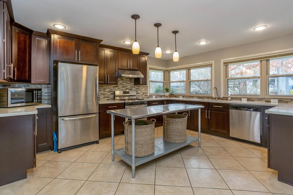 6225 Graham Road Indianapolis, IN 46220 - Photo 8 of 36