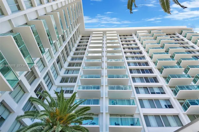 $2,995 | 1000 West Avenue, Unit 709, Miami Beach, FL 33139