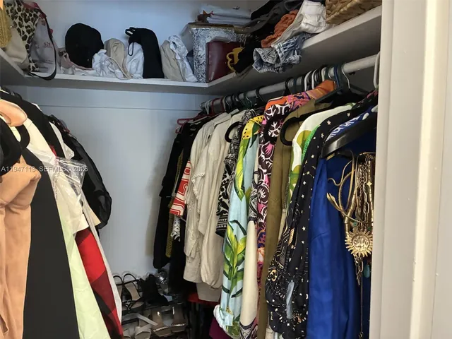 $2,995 | 1000 West Avenue, Unit 709, Miami Beach, FL 33139