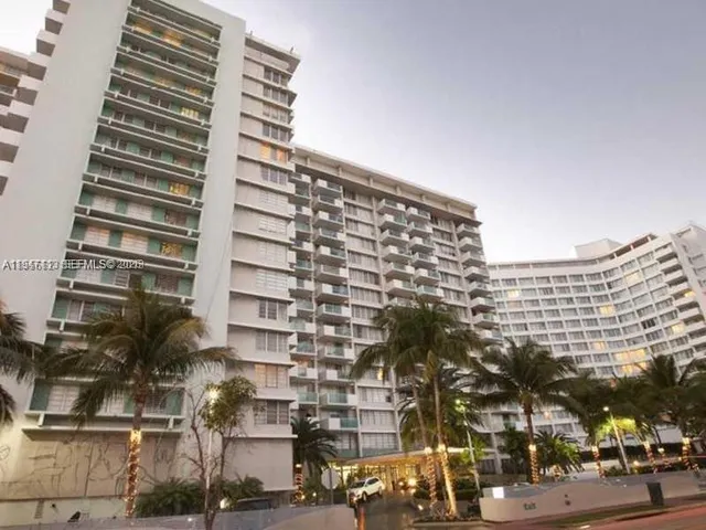 $2,995 | 1000 West Avenue, Unit 709, Miami Beach, FL 33139