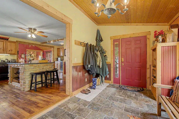 $1,175,000 | 2287 West Hanover Road, Hanover, IL 61041