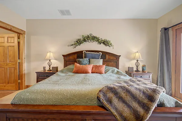 $1,175,000 | 2287 West Hanover Road, Hanover, IL 61041
