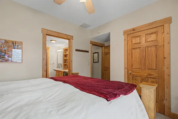 $1,175,000 | 2287 West Hanover Road, Hanover, IL 61041