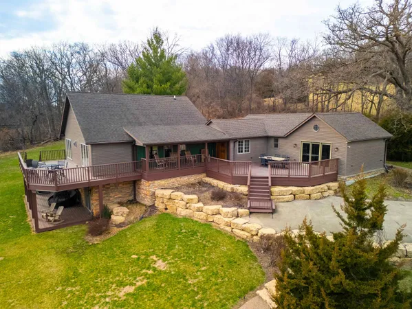 $1,175,000 | 2287 West Hanover Road, Hanover, IL 61041