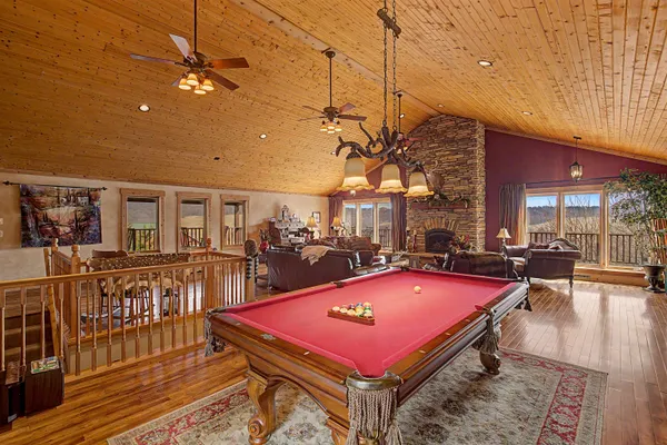 $1,175,000 | 2287 West Hanover Road, Hanover, IL 61041