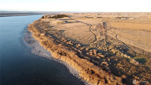 $425,000 | 2 Stonecrest Road Northeast, Moses Lake, WA 98837