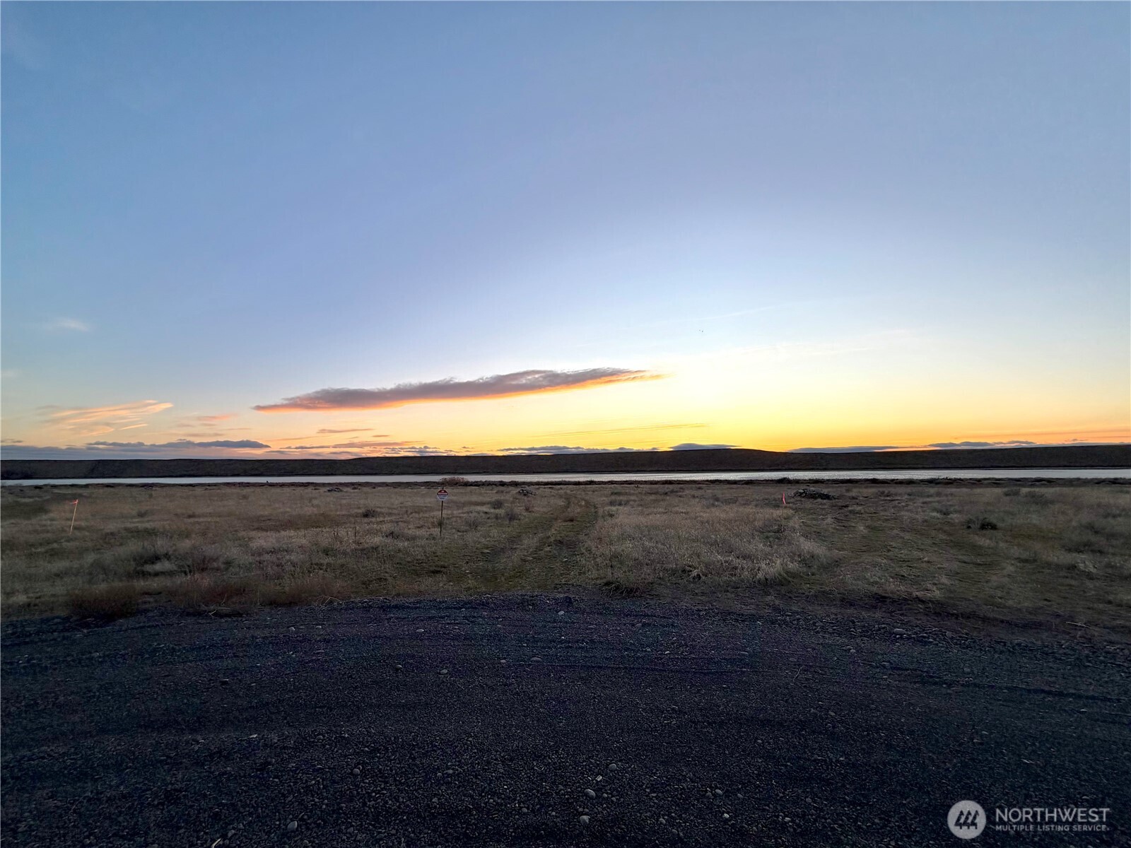 2 Stonecrest Road Northeast Moses Lake, WA 98837 - Photo 3 of 6 a view of an ocean beach