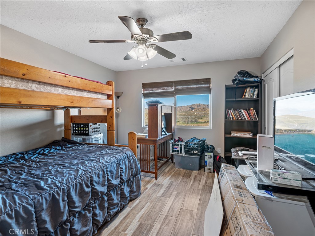 13850 Night Shade Road Apple Valley, CA 92307 - Photo 23 of 75