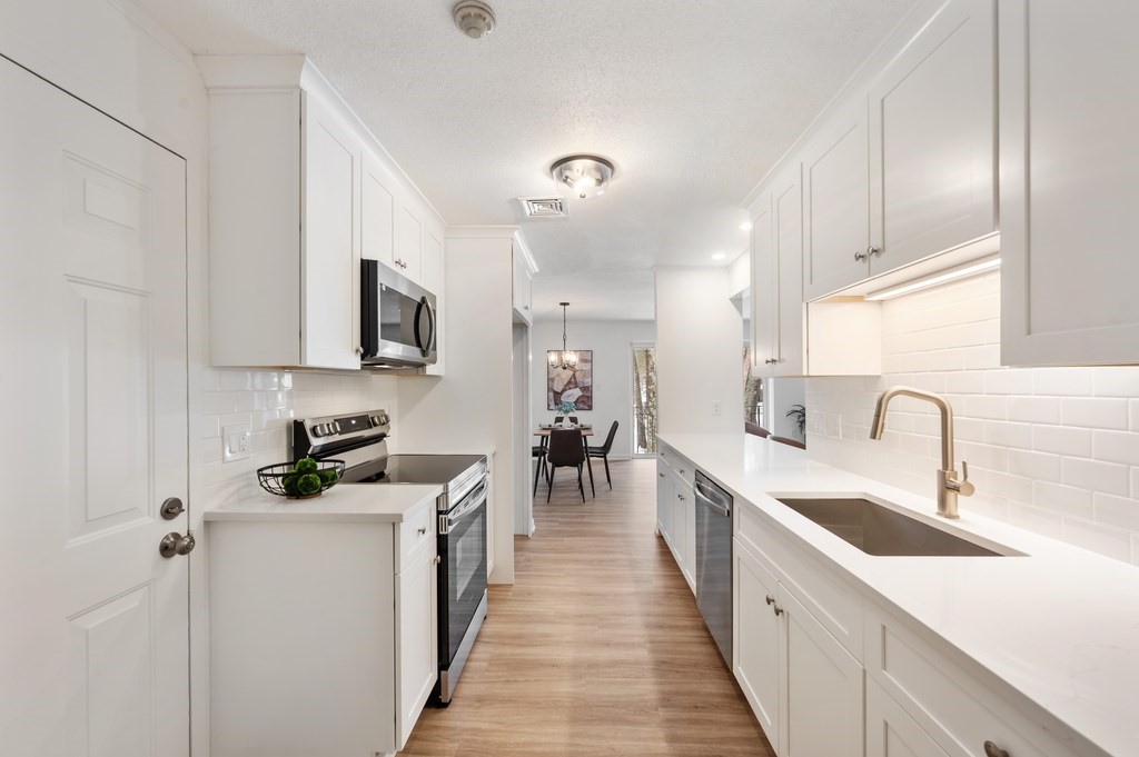181 Littleton Road, Unit 232 Chelmsford, MA 01824 - Photo 2 of 20 Gallery Image 2