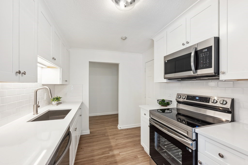 181 Littleton Road, Unit 232 Chelmsford, MA 01824 - Photo 4 of 20 Gallery Image 4