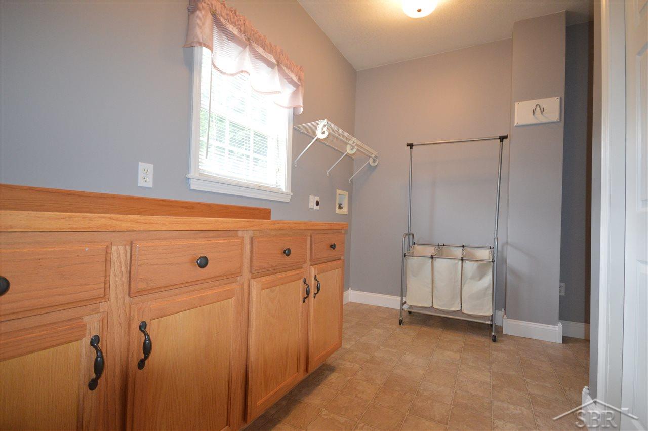 10372 Dice Road Freeland, MI 48623 - Photo 18 of 47