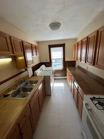 $1,800 | 24 Joyce Street, Unit 3, Webster, MA 01570