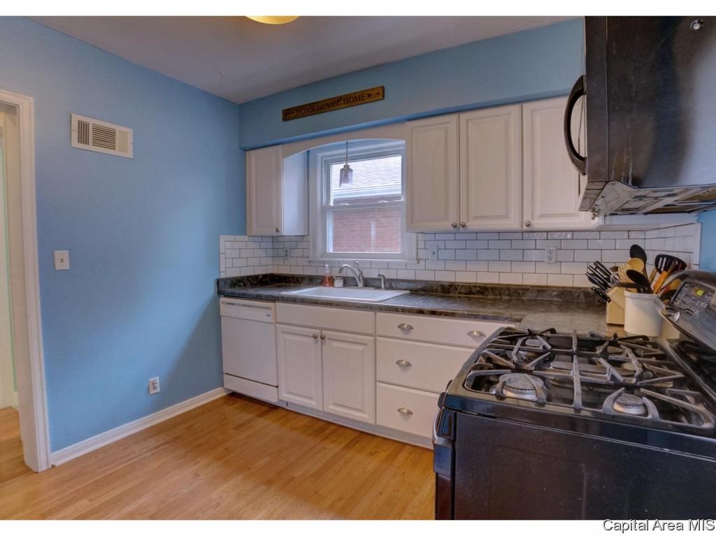 1908 Dial Court Springfield, IL 62704 - Photo 6 of 20 Gallery Image 6