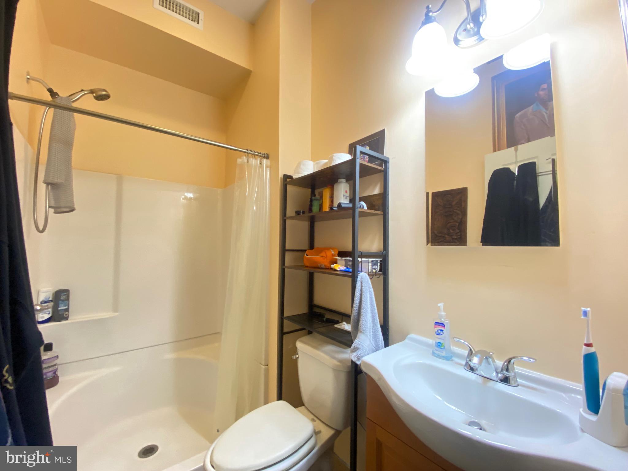 1214 North 5th Street, Unit 1F Philadelphia, PA 19122 - Photo 7 of 13