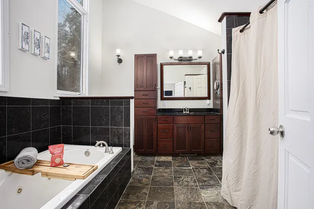 $735,000 | 6570 145th Avenue, Holland, MI 49423