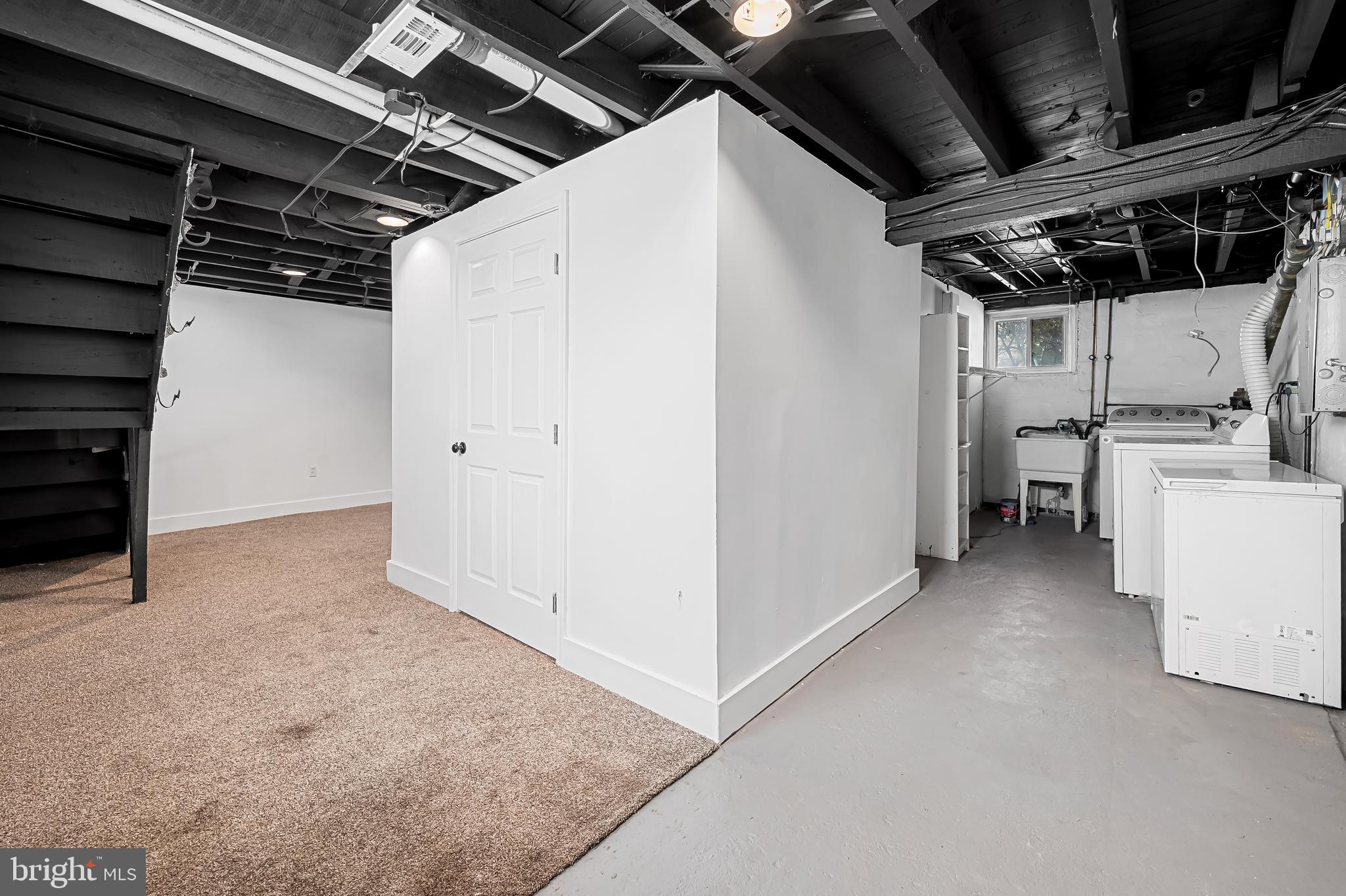 709 Elmwood Road Baltimore, MD 21206 - Photo 33 of 39