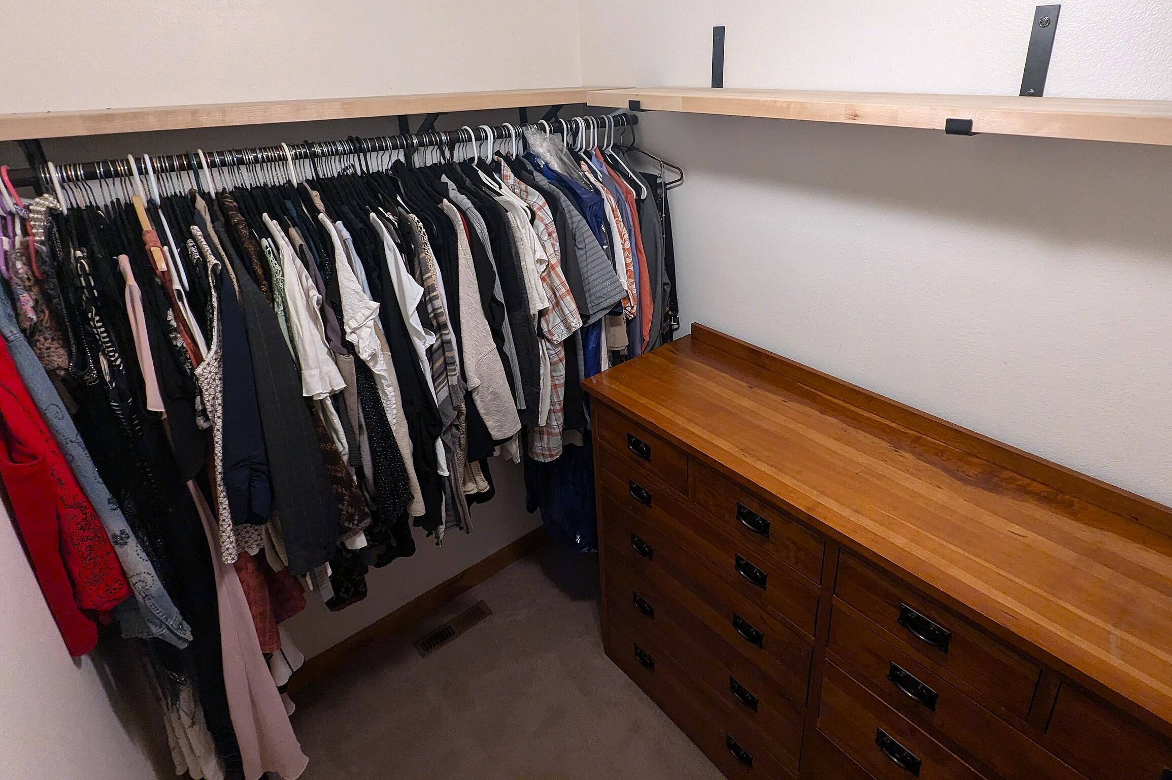 340 North Rope Place Sisters, OR 97759 - Photo 12 of 24 Primary Closet 1