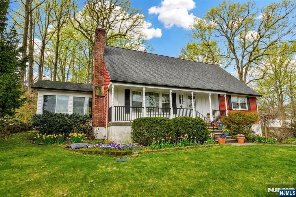 60 Highland Road Bloomingdale, NJ 07403 - Photo 3 of 30