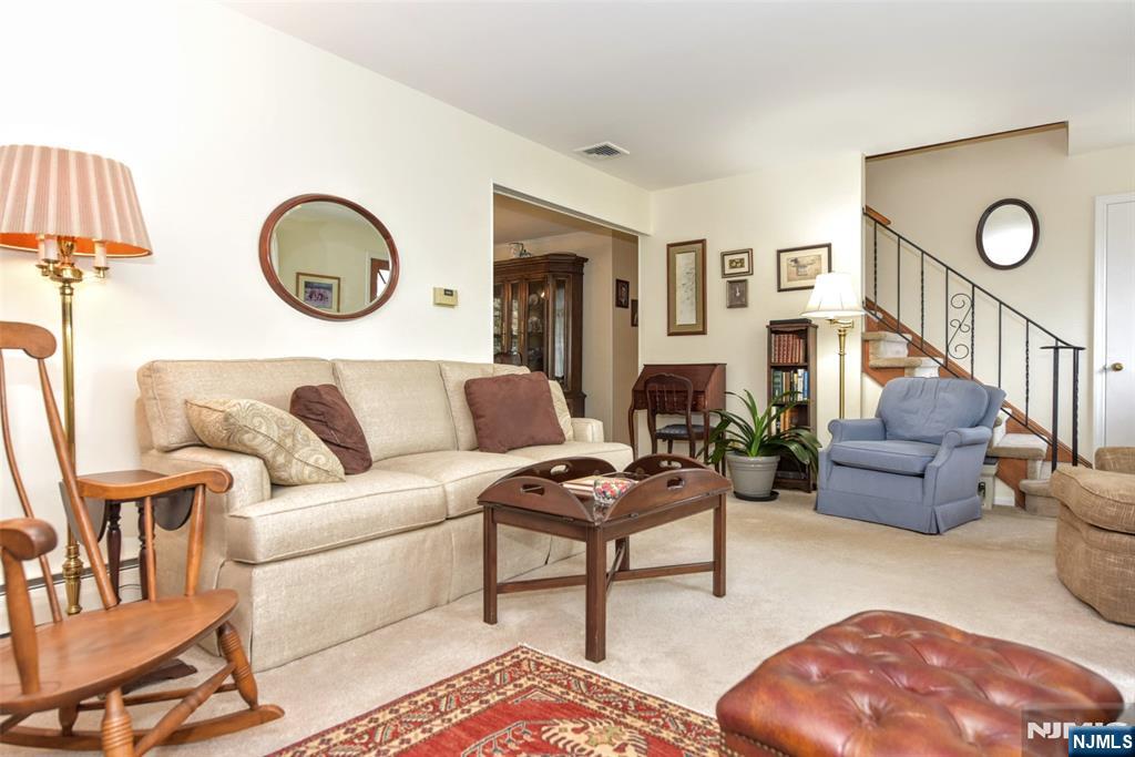 60 Highland Road Bloomingdale, NJ 07403 - Photo 8 of 30