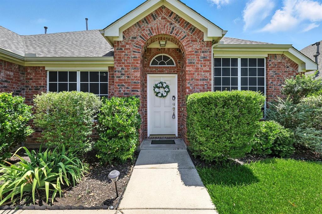 12032 Vienna Apple Road Fort Worth, TX 76244 - Photo 2 of 24