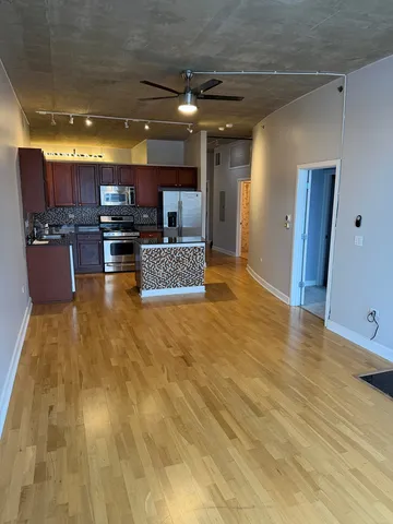 $3,000 | 1305 South Michigan Avenue, Unit 1612, Chicago, IL 60605